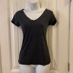 🔥5/$20🔥 WET SEAL DEEP V NECK TEE